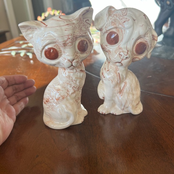 vintage big eyed sad eyed dog and cat figurines swirled - Picture 2 of 5